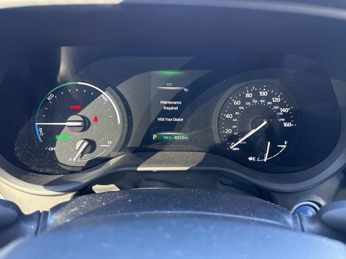 Used 2023 Toyota Sienna XSE image 19