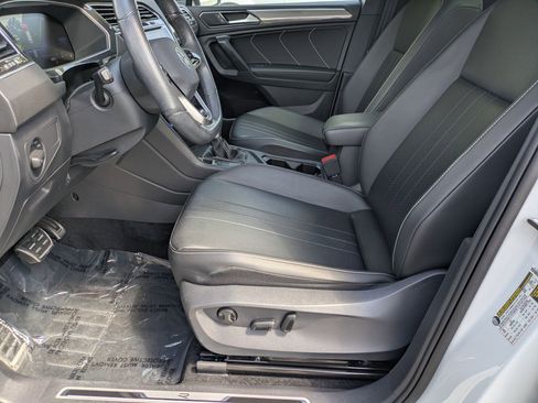 Used 2024 Volkswagen Tiguan SE R-Line FWD image 12