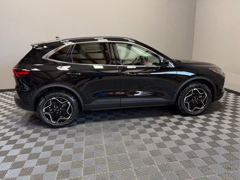 New 2026 Ford Escape Platinum w/ Class II Trailer Tow Package image 7