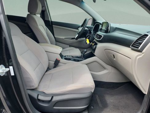 Used 2020 Hyundai Tucson SE image 18
