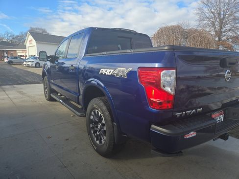 Used 2017 Nissan Titan PRO-4X image 6
