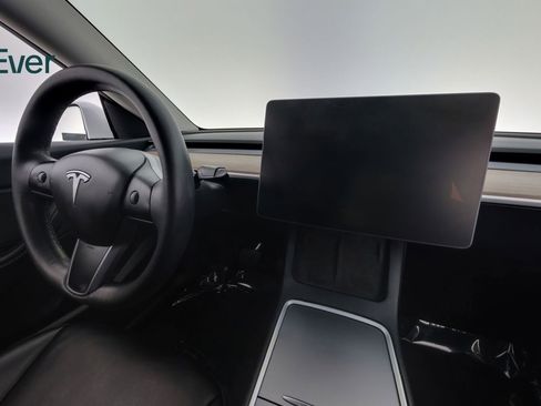 Used 2021 Tesla Model Y Long Range AWD/4WD image 25
