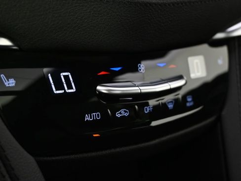 New 2025 Cadillac XT6 Luxury image 30