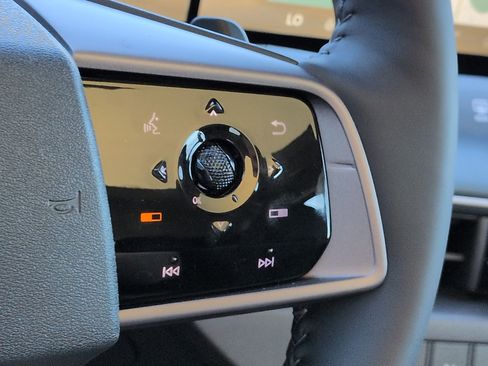 New 2026 Nissan Leaf Platinum+ image 28