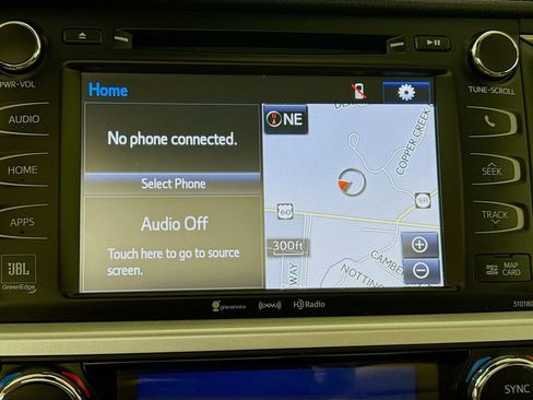 Used 2017 Toyota Highlander Limited image 13