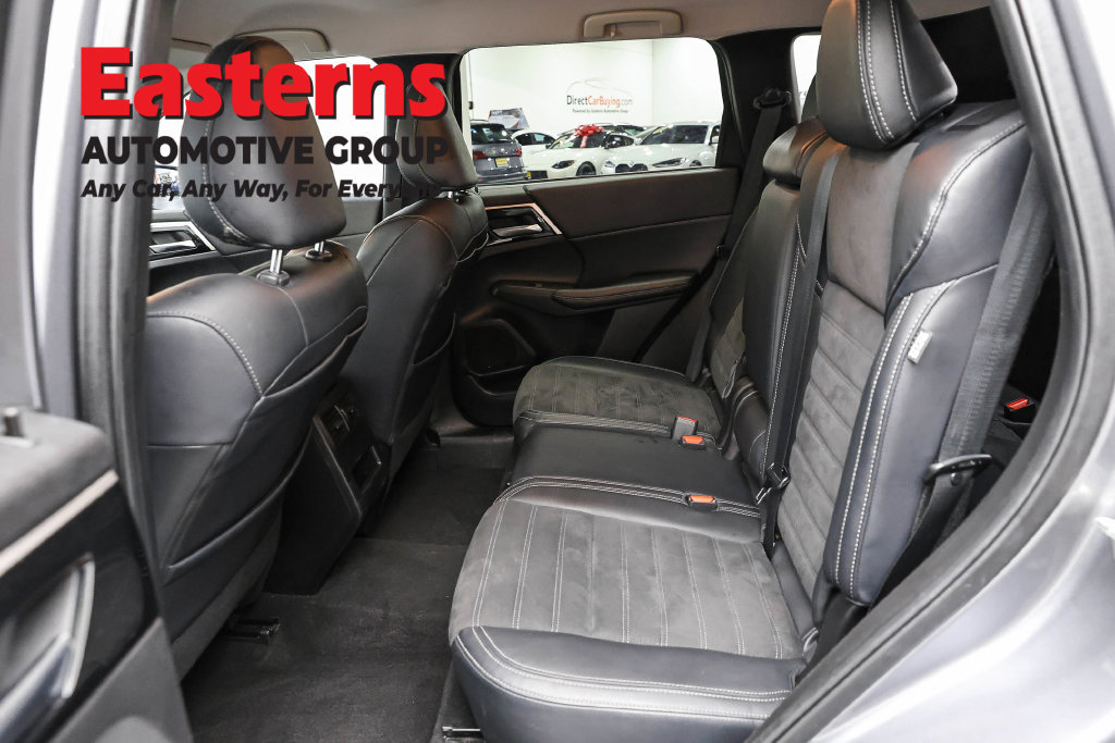 Used 2024 Mitsubishi Outlander SE FWD image 23