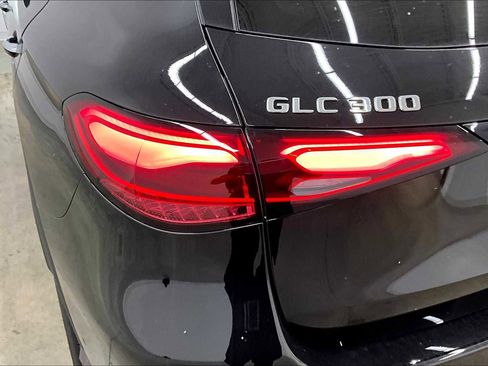 New 2025 Mercedes-Benz GLC 300 image 14