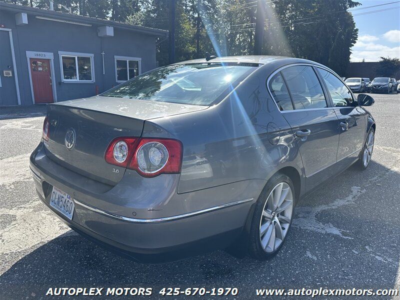 Used 2008 Volkswagen Passat VR6 FWD image 7