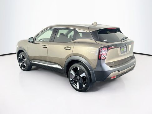 Used 2025 Nissan Kicks SR FWD image 5