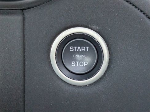 Used 2025 Land Rover Range Rover Velar Dynamic SE image 33