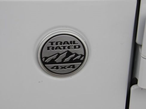 Used 2020 Jeep Wrangler Unlimited Freedom Edition image 14