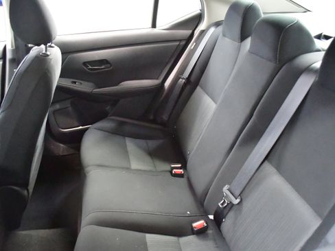 Used 2025 Nissan Sentra SV FWD image 10