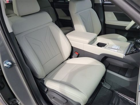 New 2026 Hyundai Santa Fe SEL image 18