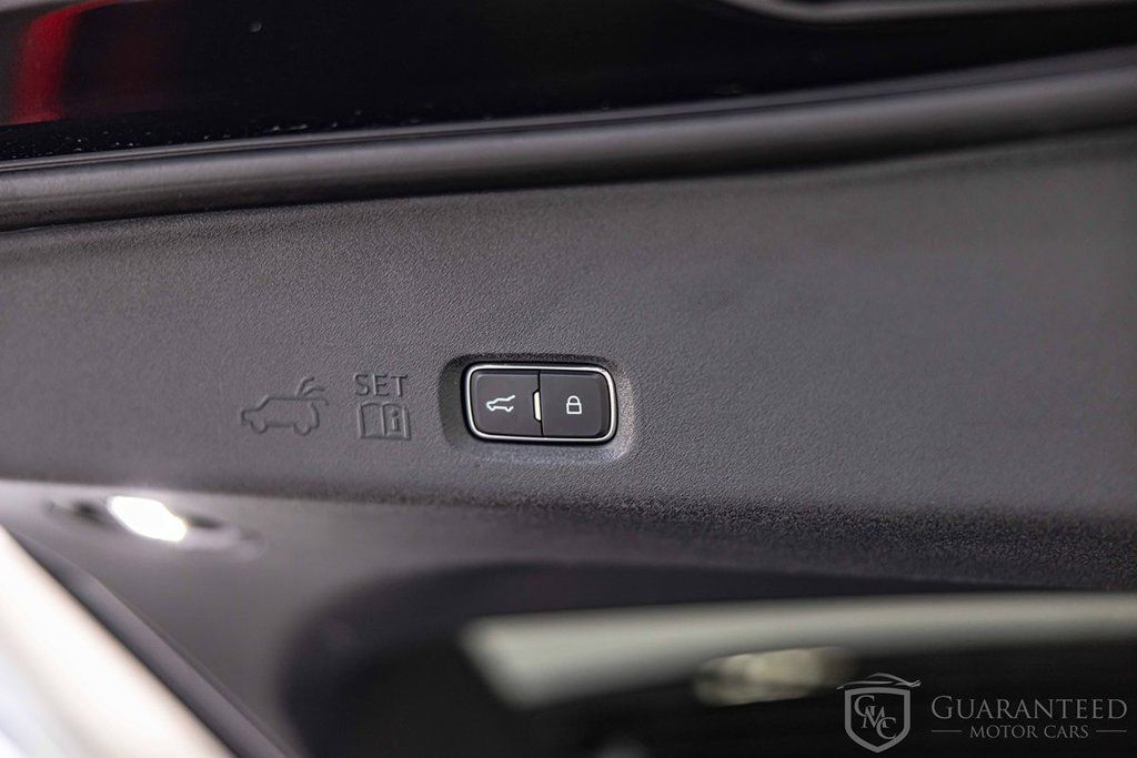 Used 2025 Ford Expedition Platinum AWD/4WD image 17