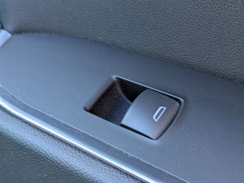 Used 2023 Chevrolet Silverado 1500 LT image 35