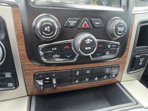 Used 2017 RAM 1500 Laramie w/ Convenience Group image 26