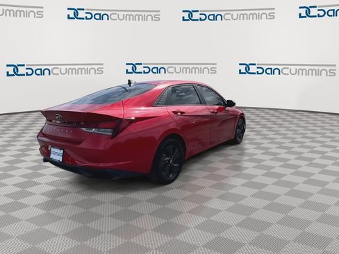 Used 2021 Hyundai Elantra SEL image 8