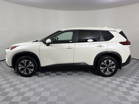 Used 2023 Nissan Rogue SV AWD/4WD image 2