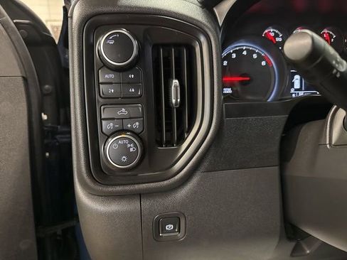 Used 2020 Chevrolet Silverado 1500 Custom Trail Boss w/ Custom Convenience Package AWD/4WD image 19