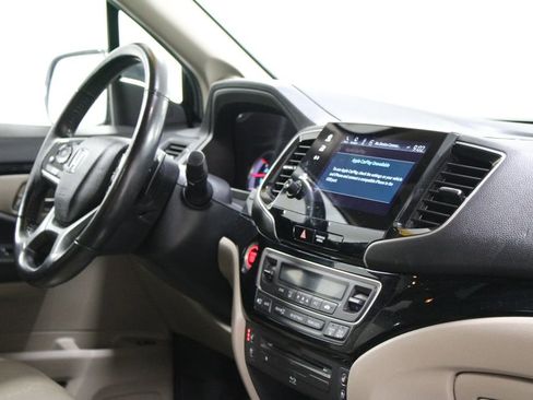 Used 2019 Honda Pilot Elite image 30