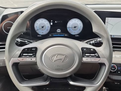 Used 2024 Hyundai Elantra SEL FWD image 15