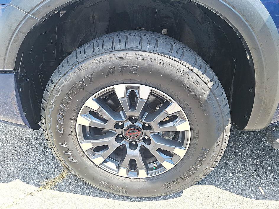 Used 2023 Nissan Titan PRO-4X w/ Pro-4x Convenience Package AWD/4WD image 8
