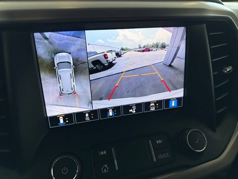Used 2022 GMC Acadia Denali w/ Denali Ultimate Package FWD image 29