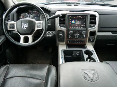 Used 2015 RAM 2500 Laramie w/ Black Appearance Group AWD/4WD image 15
