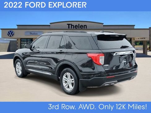 Used 2022 Ford Explorer XLT w/ Equipment Group 202A image 3