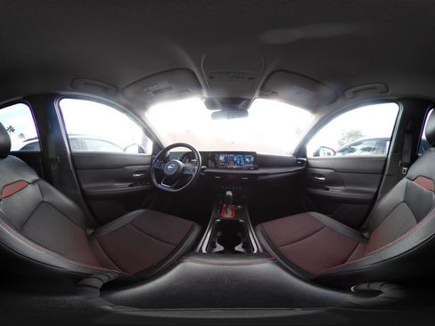 Used 2026 Nissan Kicks SR AWD/4WD image 37