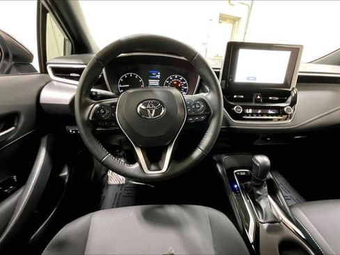 Used 2025 Toyota Corolla SE FWD image 5