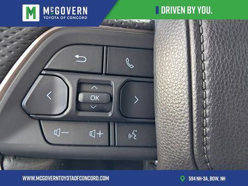 Used 2025 Toyota Tacoma TRD Off-Road AWD/4WD image 19