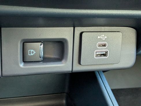 New 2026 Ford Maverick Lariat w/ Black Appearance Package image 29