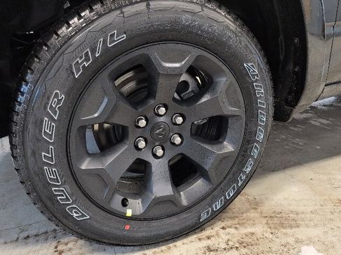 New 2026 RAM 1500 4x4 Crew Cab image 7