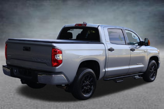 Used 2020 Toyota Tundra SR5 w/ SR5 Upgrade Package AWD/4WD image 3