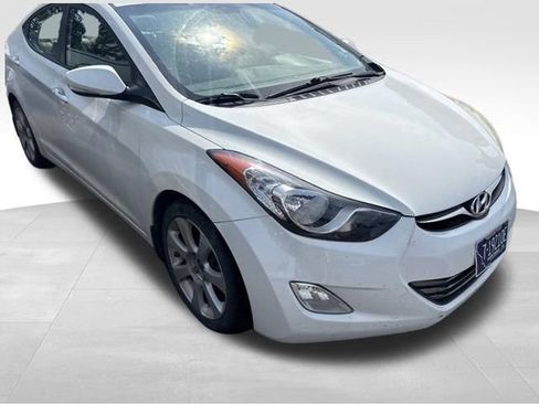 Used 2013 Hyundai Elantra Limited w/ Technology Pkg FWD image 7