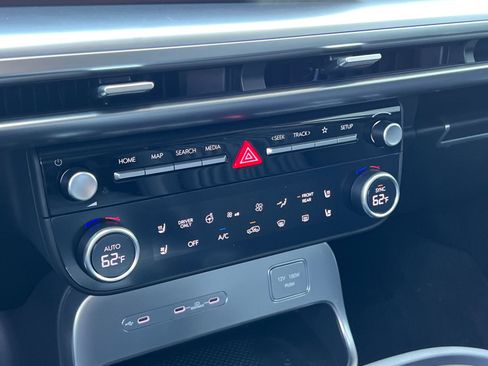 New 2026 Hyundai Ioniq 9 Calligraphy image 28