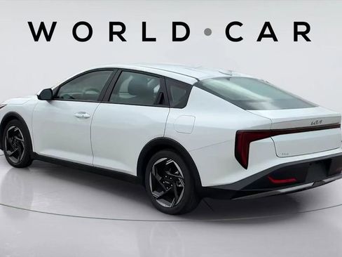 Certified 2025 Kia K4 EX FWD image 10