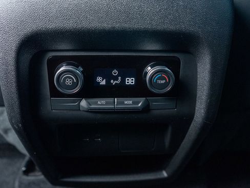 Used 2025 Buick Enclave Preferred image 29