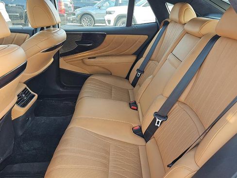 Used 2022 Lexus LS 500 500 w/ Interior Upgrade Package image 15