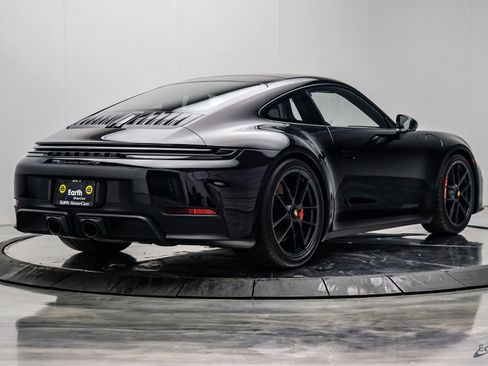 Used 2026 Porsche 911 Carrera 4 GTS AWD/4WD image 16