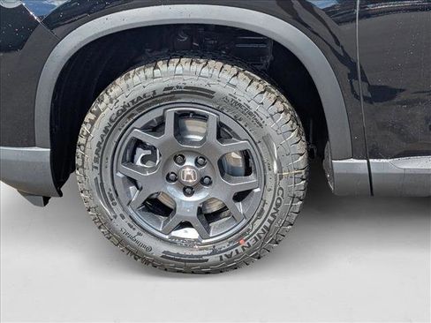 New 2025 Honda Pilot TrailSport image 10