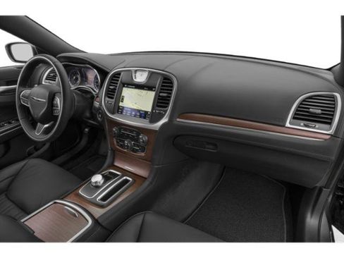 Used 2018 Chrysler 300 C w/ Sun, Sound & Nav Package RWD image 19