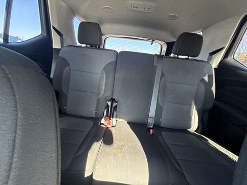 Used 2021 Chevrolet Traverse LS image 13