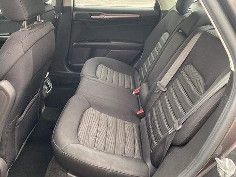 Used 2016 Ford Fusion SE FWD image 20