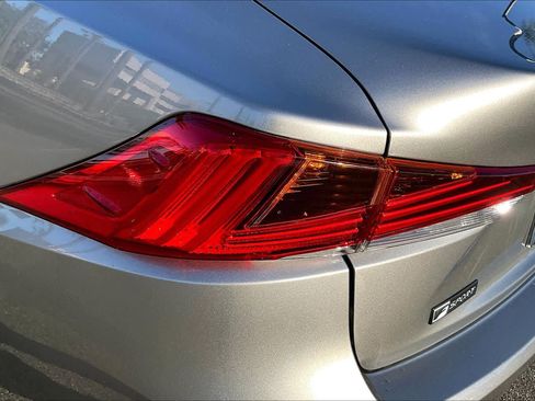 Used 2018 Lexus IS 300 image 27