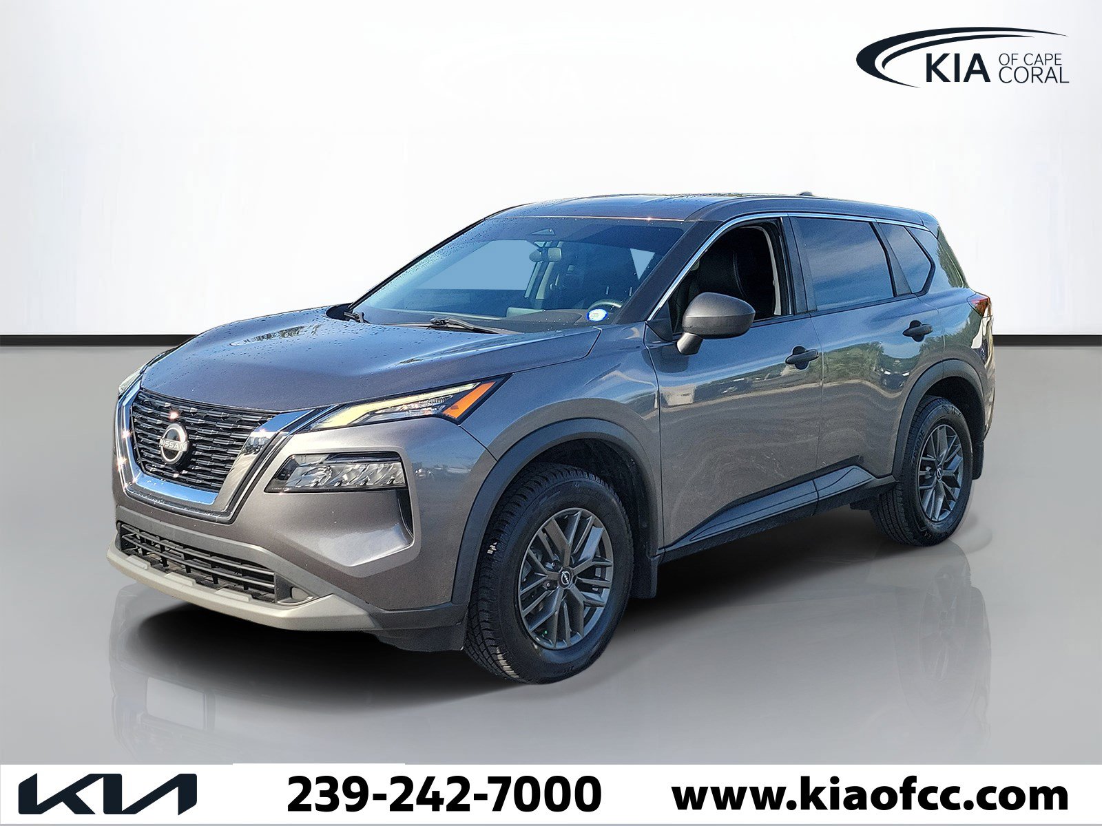 Used 2022 Nissan Rogue S FWD image 3