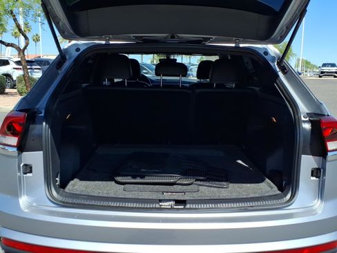Certified 2023 Volkswagen Atlas Cross Sport SE FWD image 16
