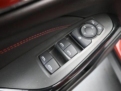Used 2024 Chevrolet Trax RS w/ Sunroof Package FWD image 13