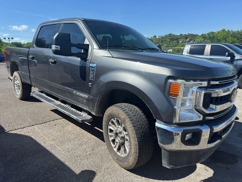 Used 2020 Ford F250 XLT w/ XLT Value Package image 3